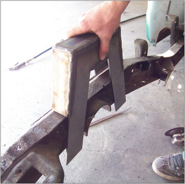 Set the notch on the rail to determine where to trim the lower legs.